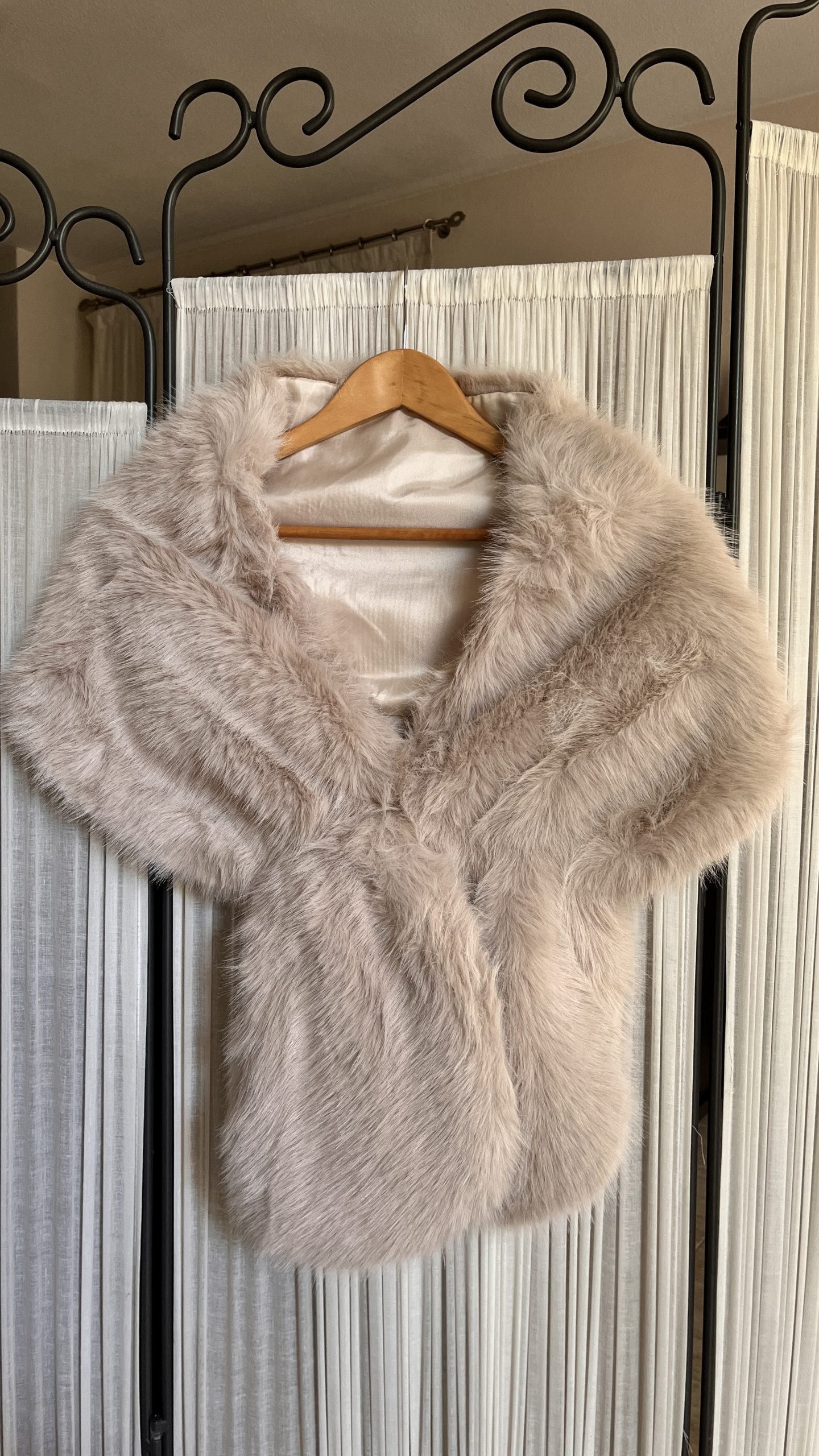 beige